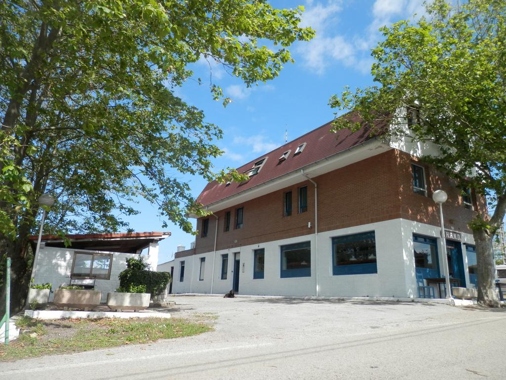 H.A.N.D Surf Hostel Langre  Kültér fotó
